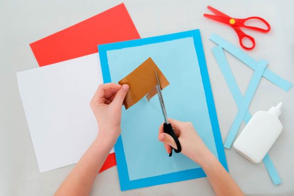 Balloon step by step instructions from colored paper. DIY concept. Step-by-step photo instructions. Step 4.